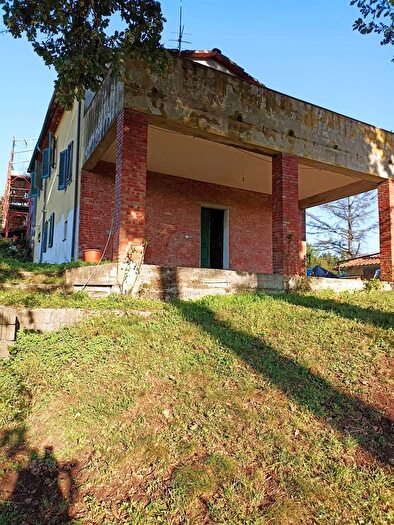 Casa con 5 locali in vendita in Vinci