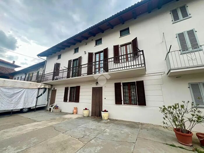 Appartamento quadrilocale in vendita in Strada Craviano, Govone