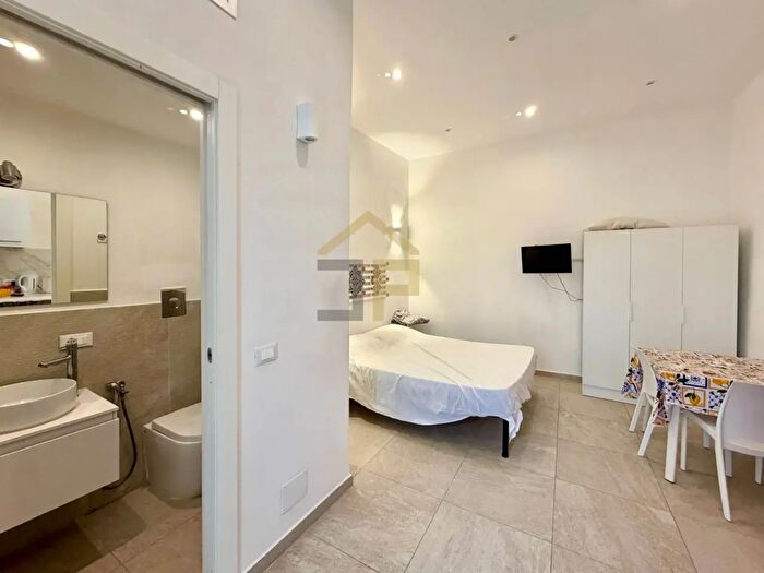 Appartamento monolocale in vendita in Vicolo Busari, Palermo