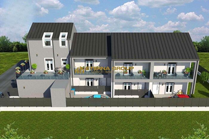 Casa con 6 locali in vendita in Via Monviso, Moncalieri