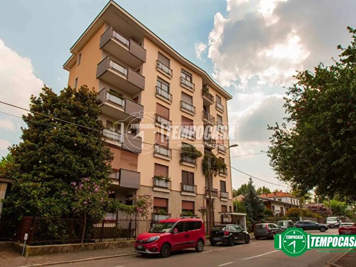 Appartamento trilocale in vendita in Via Borsano, Castellanza