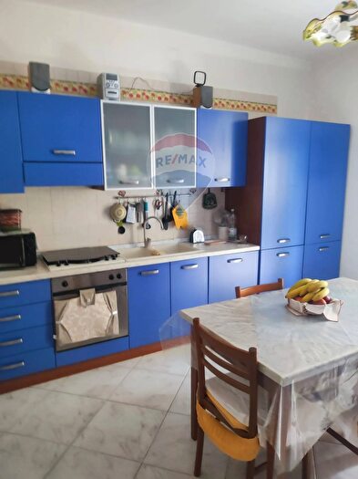 Appartamento trilocale in vendita in Via Salvatore Lo Bianco, Palermo