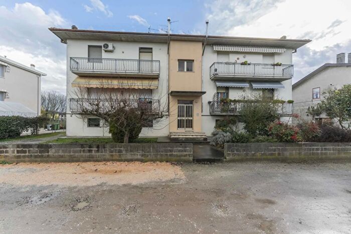 Appartamento con 5 locali in vendita in Via Strozzi b, Vigarano Mainarda