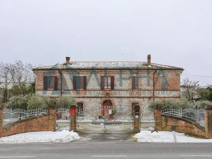 Casa con 6 locali in vendita in Via Provinciale, Predappio