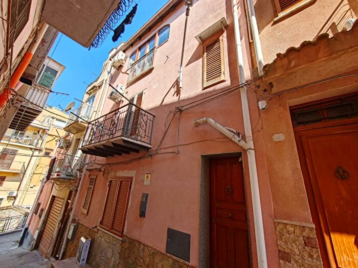 Casa trilocale in vendita in Via Parlatoio, Termini Imerese