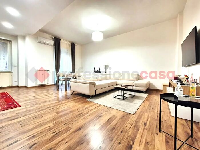 Appartamento bilocale in vendita in Via Ariano Irpino, Roma