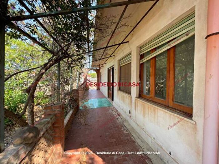 Casa trilocale in vendita in Via Libertà, Pollina