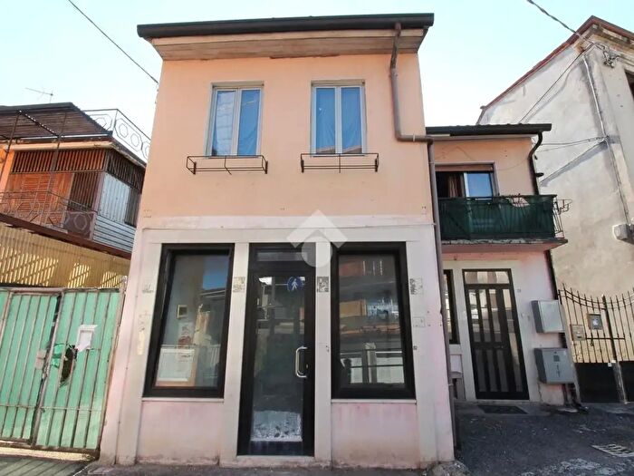 Appartamento bilocale in vendita in Via Michelangelo Cardina, Arzignano