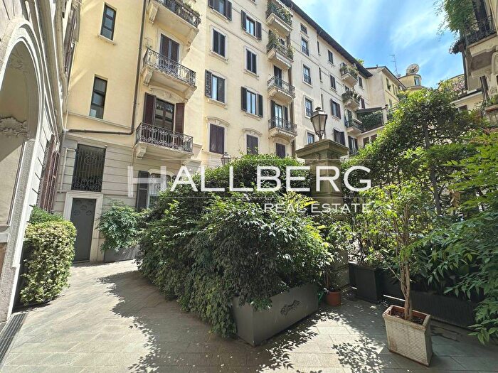 Appartamento quadrilocale in affitto in Corso Vercelli, Vercelli Wagner, Milano