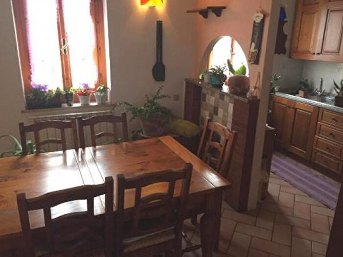 Appartamento con 5 locali in vendita in Montevarchi