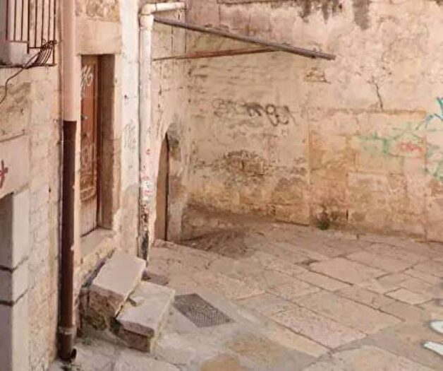Casa monolocale in vendita in Via Nicola Valletta, Andria