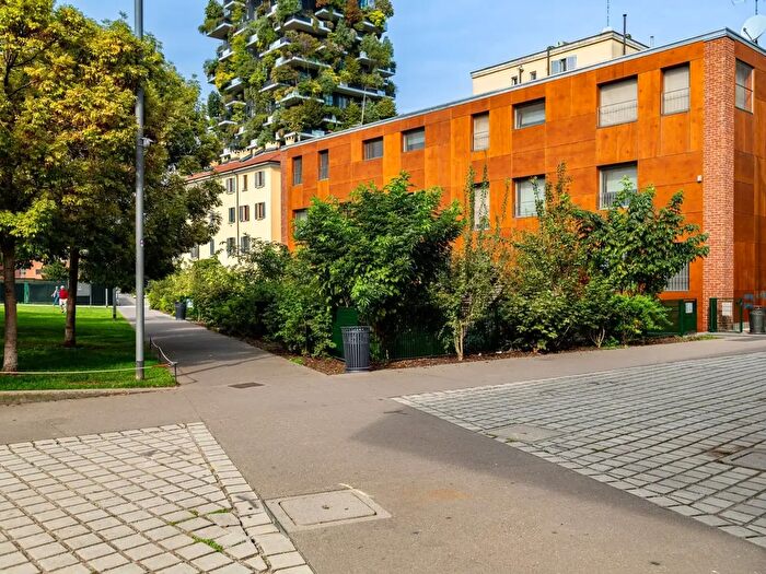 Appartamento quadrilocale in vendita in Milano