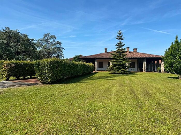 Case in Vendita e in Affitto - 3