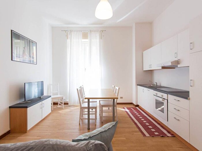 Appartamento trilocale in affitto in Corso di Porta Ticinese, Ticinese, Milano