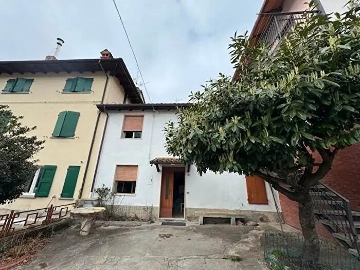 Casa quadrilocale in vendita in Castel Di Casio