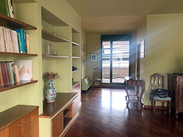 Appartamento quadrilocale in affitto in Via Paradisi, Reggio Emilia