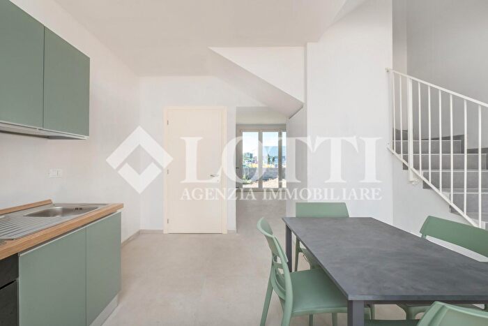 Casa con 5 locali in vendita in FLli Cervi, Castelfranco Di Sotto