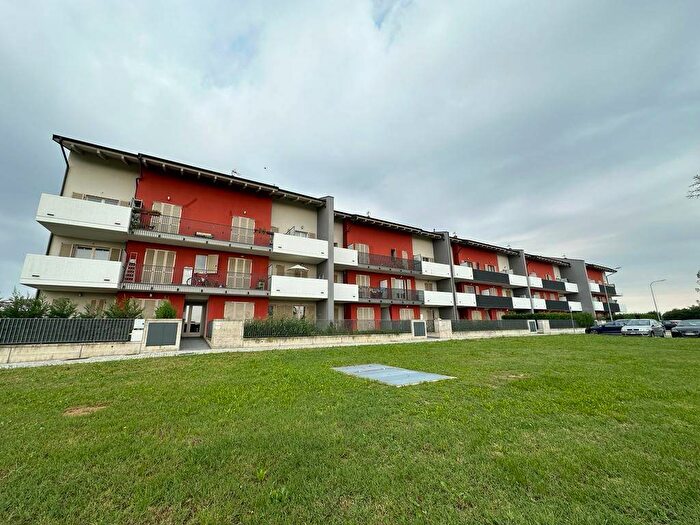 Appartamento trilocale in affitto in Strada per Buttigliera, Villanova d'Asti