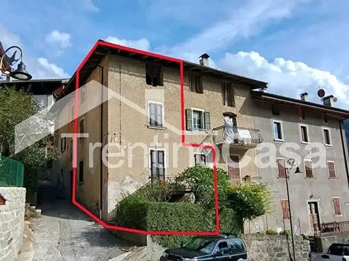 Appartamento trilocale in vendita in Via Santo Stefano, Sella Giudicarie