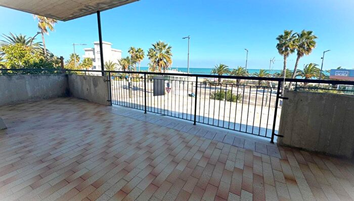 Appartamento bilocale in vendita in Via Ballestra, Grottammare