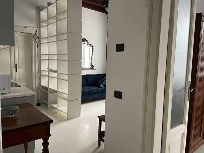 Appartamento bilocale in affitto in Via Luigi Porro Lambertenghi, Isola, Milano