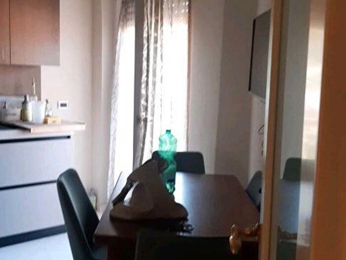 Appartamento trilocale in affitto in Via Enrico De Nicola, Torre del Greco