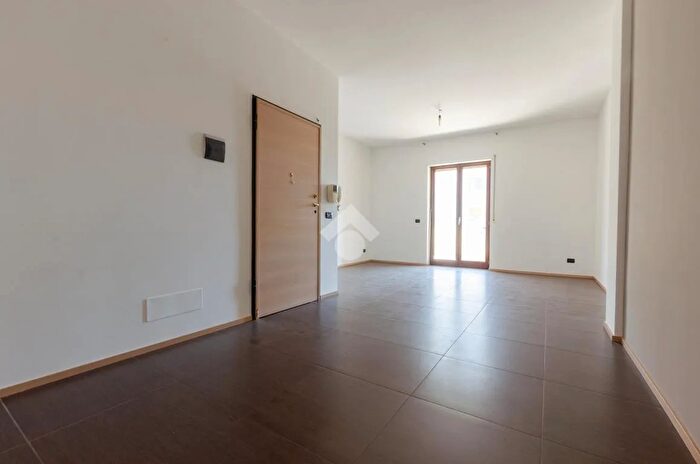 Appartamento trilocale in vendita in Via Aldo Moro, Gioia Del Colle