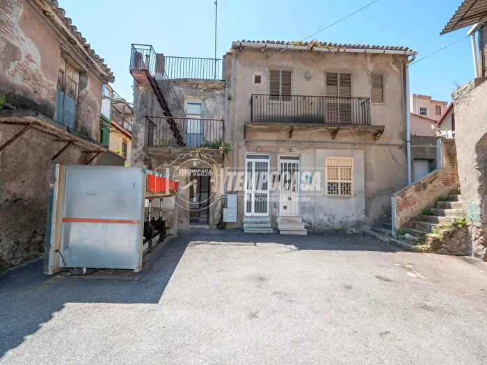 Casa quadrilocale in vendita in Località Larderia Inferiore, Messina
