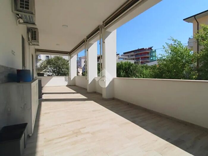 Appartamento trilocale in vendita in Via Mocenigo, Pescara