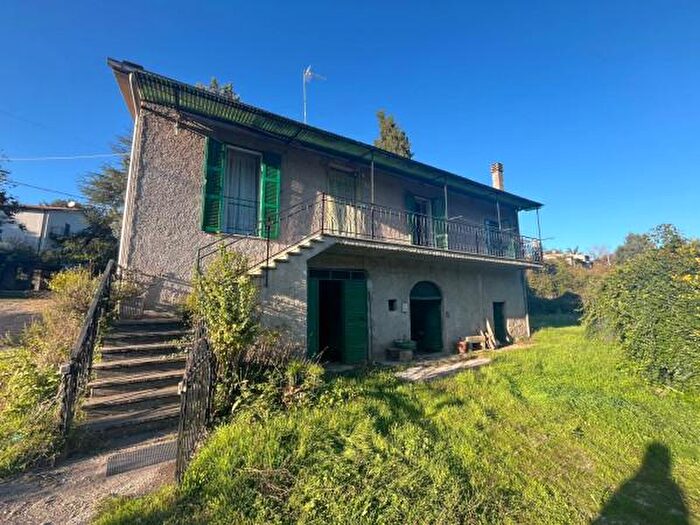 Casa trilocale in vendita in Località Le Raille, Vasanello