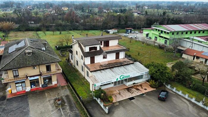 Appartamento trilocale in vendita in Via Ss, Castrocielo