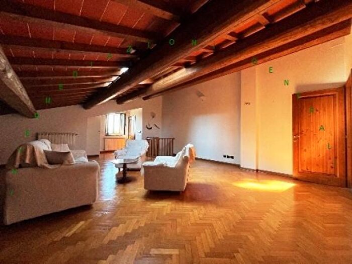 Appartamento con 5 locali in vendita in Scarperia e San Piero