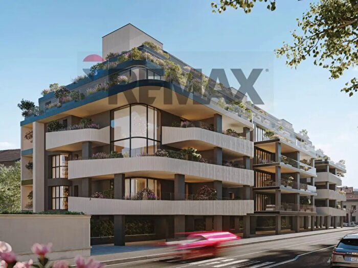 Appartamento quadrilocale in vendita in Via Mons Paolo Borroni, Busto Arsizio