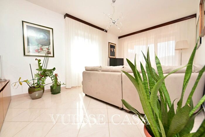 Appartamento con 5 locali in vendita in Nuoro, Nuoro