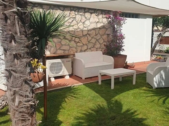Appartamento trilocale in affitto in Carrara