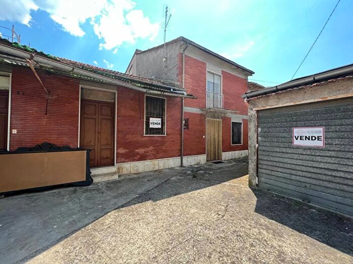 Casa quadrilocale in vendita in Via Poggio Isola del Liri Frosinone, Isola Del Liri