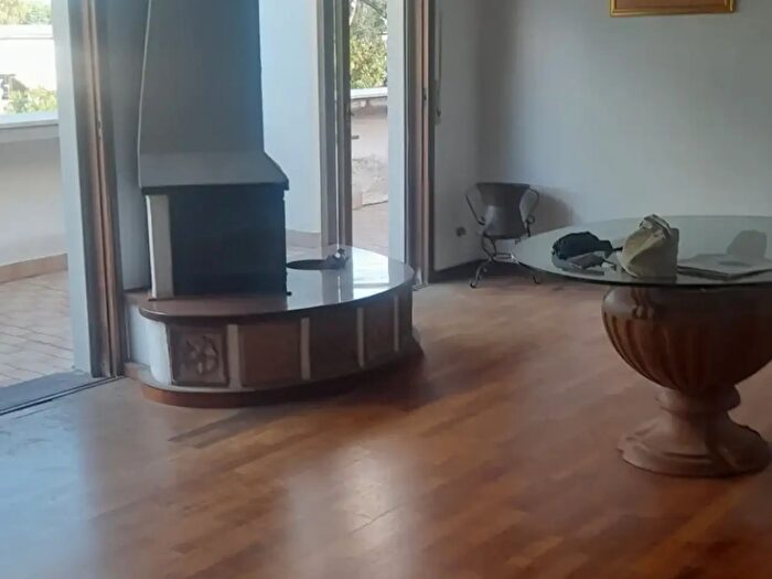 Appartamento trilocale in vendita in Viale Prassilla, Roma