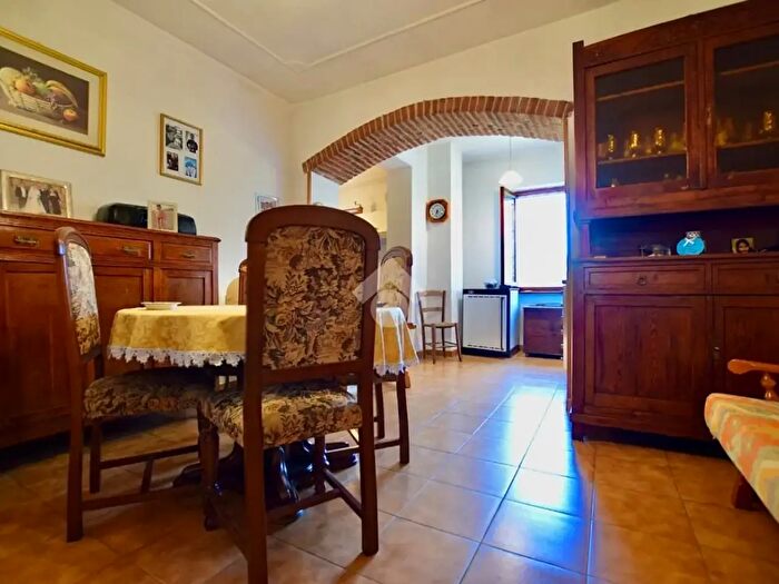 Casa quadrilocale in vendita in Via Monterotondo, Novi Ligure