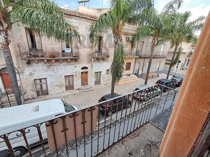 Appartamento quadrilocale in vendita in Via Remo, Santa Croce Camerina
