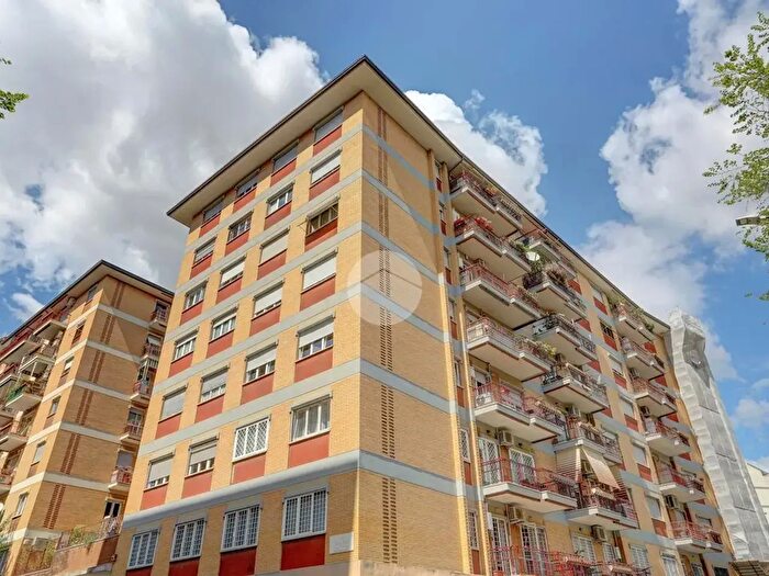 Appartamento bilocale in vendita in Via Franco Bartoloni, Roma