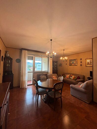 Appartamento con 5 locali in affitto in Fornovo Di Taro