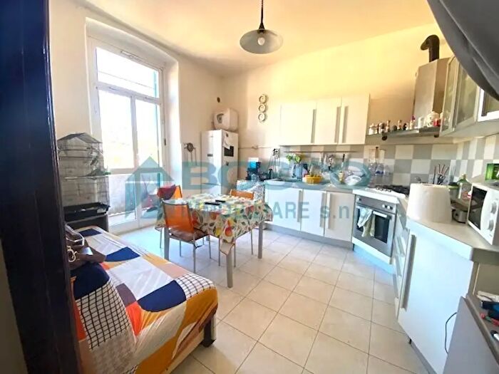 Appartamento trilocale in vendita in Via Genova, La Spezia