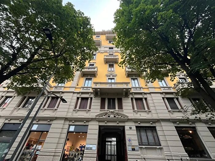 Appartamento bilocale in affitto in Via Tiraboschi, Milano