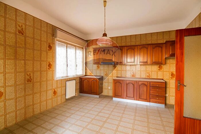 Appartamento con 8 locali in vendita in Via Circumvallazione, Riposto