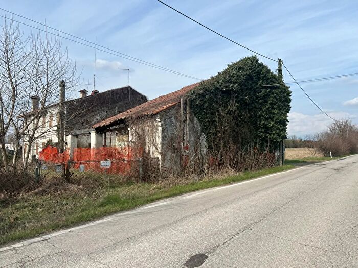 Casa trilocale in vendita in Via Sega, Piazzola Sul Brenta