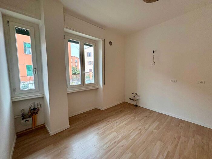 Appartamento trilocale in affitto in Via Galeazzo Florimonte, Porto San Pancrazio, Verona