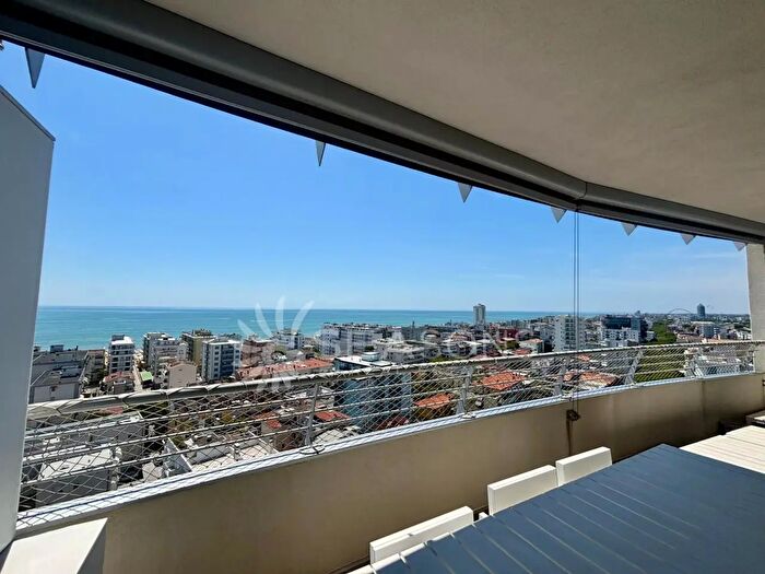 Appartamento quadrilocale in vendita in Via Tritone, Jesolo