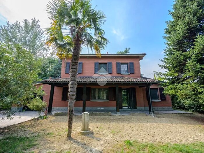 Casa quadrilocale in vendita in Via Rigosa, Bologna