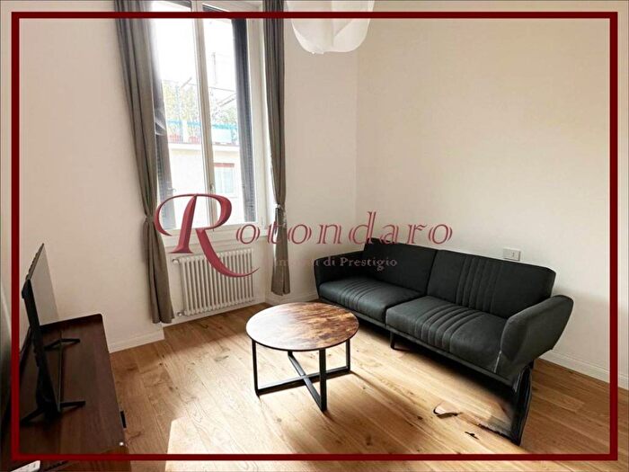 Appartamento trilocale in affitto in Via Giuseppe Lagrange, Ascanio Sforza, Milano
