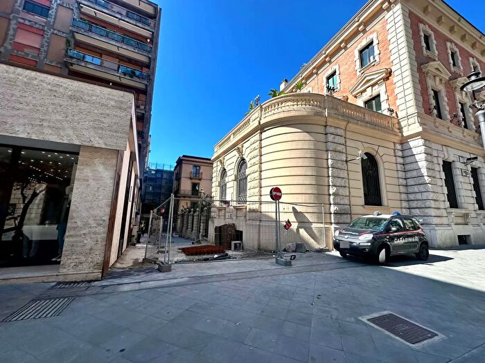 Appartamento con 5 locali in vendita in Via Antonio Maria De Luca, Salerno